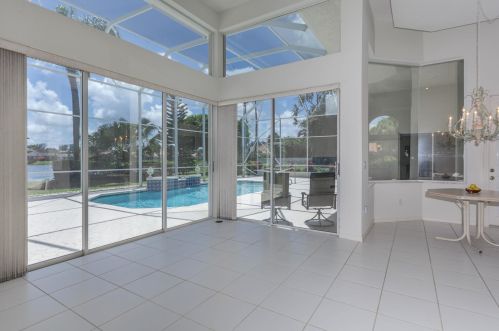 8225 Desmond Dr, Boynton Beach FL 33472-5014 exterior