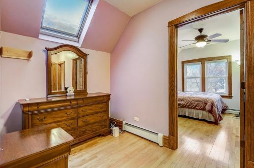 4017 Springfield Ave, Chicago IL 60618-1916 exterior