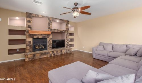 42908 46th Ave, Phoenix AZ  85087-5973 exterior