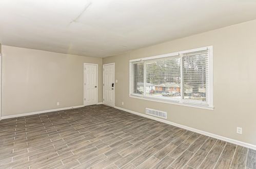 2703 Larkspur Dr, Atlanta GA 30316-4322 exterior