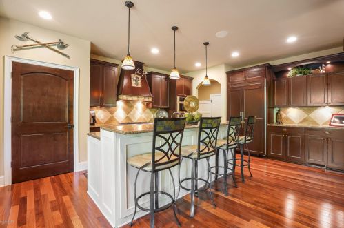 2068 Tall Pne Dr, Grand Rapids MI 49546-7923 exterior