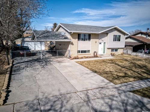 3728 Atmore Rd, Taylorsville UT 84084-1401 exterior