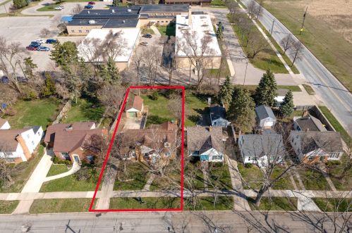 945 Eleanor St, Grand Rapids MI 49505-4305 exterior