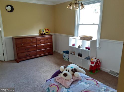 860 Pat Ln, Huntingtown MD exterior