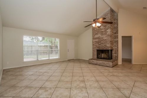 7218 Lonesome Woods Trl, Humble, TX 77346-3146