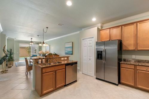 14598 Grapevine Dr, Naples FL 34114-8664 exterior