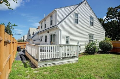 131 Wilson Ave, Quincy MA 02170-1037 exterior