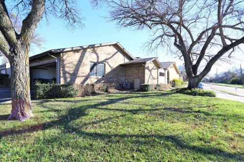 9648 Bryson Dr, Dallas, TX 75238-2927