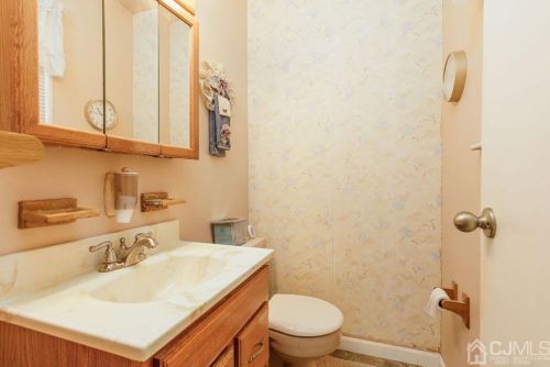 9 Tompkins Rd, Old Bridge NJ 08857-1846 exterior