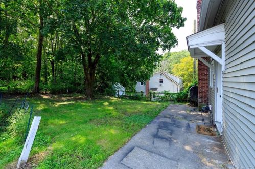 105 Cottage St, Killingly CT 06239-3026 exterior