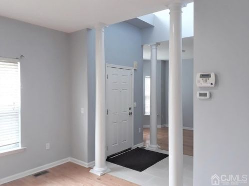 339 Moonlight Dr, Piscataway NJ  08854-2261 exterior