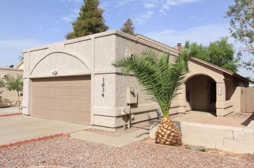 1634 Comanche Dr, Chandler, AZ 85224-8605