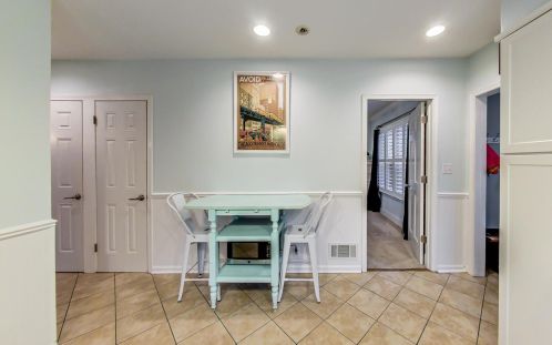 5337 Nashville Ave, Chicago IL 60638-1217 exterior