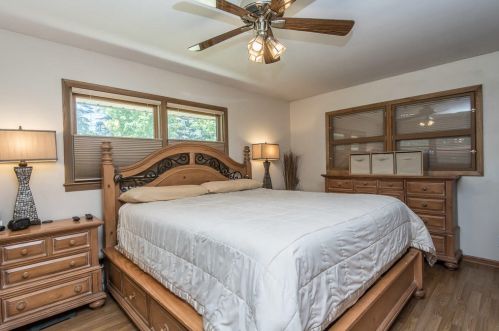 2569 Root Riv Pkwy, Milwaukee WI 53227-1849 exterior