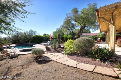 1202 Chula Vista Rd, Tucson AZ  85704-3008 exterior