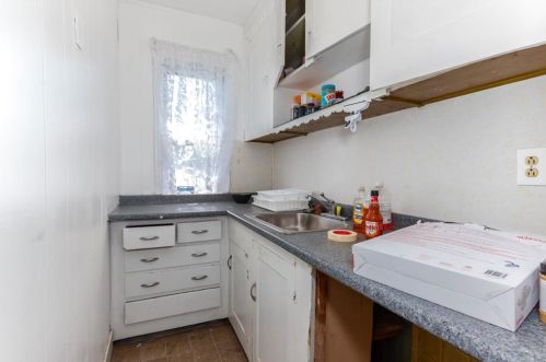 12 Humes St, Providence RI 02907-3203 exterior