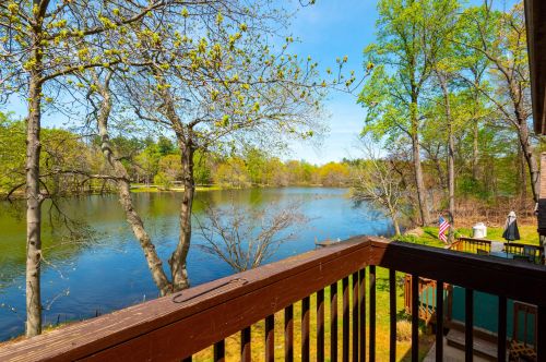 209 Pond Rd, East Freehold NJ 07728-1319 exterior