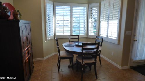 561 Knotwood St, Green Valley AZ 85614-5971 exterior