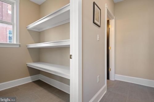 829 Shippen St, Lancaster PA  17602-2043 exterior