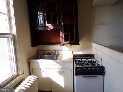 1304 Main St, Darby PA 19023-2619 exterior