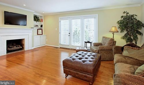 7386 Hallcrest Dr, Mc Lean VA  22102-2910 exterior