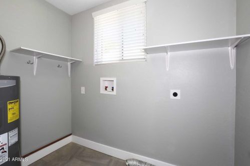 5711 12 Pl, Phoenix AZ 85014-5157 exterior