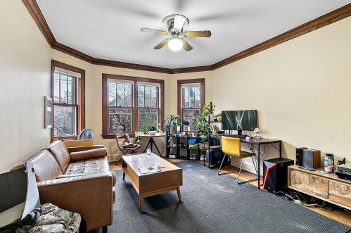 2147 Shakespeare Ave, Chicago IL 60647-3217 exterior