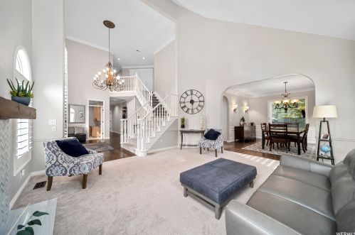 8029 Hunters Mdw Cir, Sandy UT 84093-6289 exterior