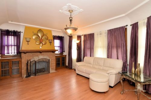 3136 29th St, Milwaukee, WI 53216-3816