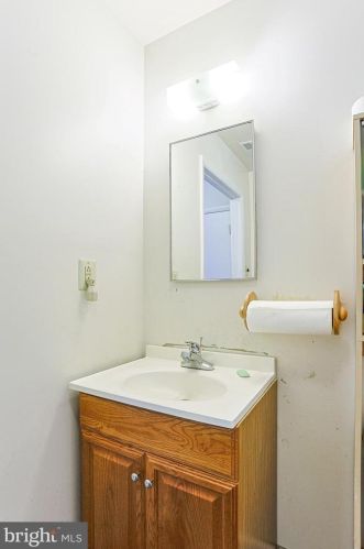 1537 19 St, Philadelphia PA 19121-4120 exterior