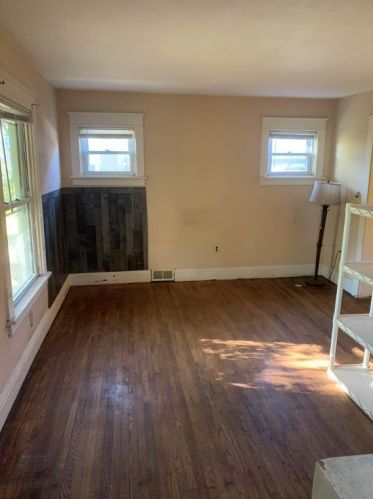 3517 Greensprings Ave, Pittsburgh, PA 15122-1536