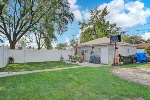 2844 12 Ave, Broadview IL 60155-4839 exterior