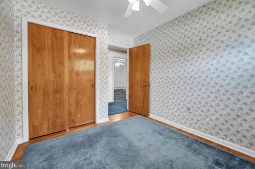 214 Charles St, Hanover PA 17331-2204 exterior