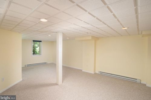 16 Cameron Ct, Princeton NJ 08540-3924 exterior