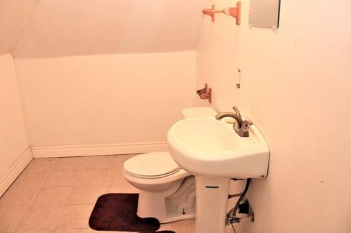 2536 Maple Ave, Pittsburgh PA 15214-3321 exterior