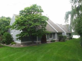 1521 Hollybrook Rd, Orono, MN 55391-1379