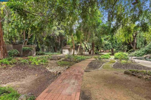 1569 Matheson Rd, Concord CA 94521-2132 exterior