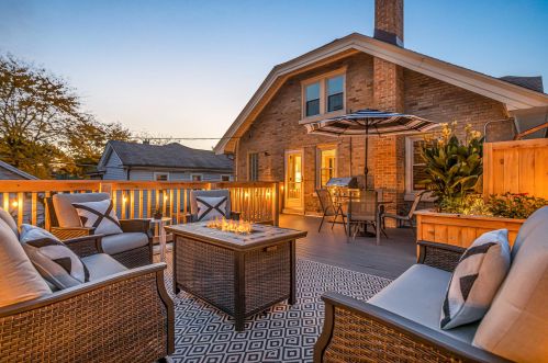 1411 Potter Ave, Milwaukee WI 53207-2115 exterior