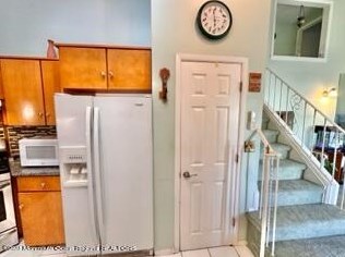 57 Eardley Rd, Edison NJ 08817-3030 exterior