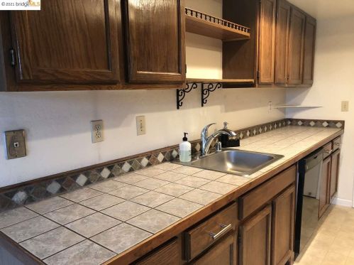 3733 Clayton Rd, Concord CA 94521-2555 exterior