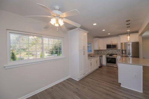 415 Hammond Dr, Atlanta GA 30328-5232 exterior