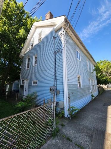 118 Bernon St, Providence RI 02908-3720 exterior