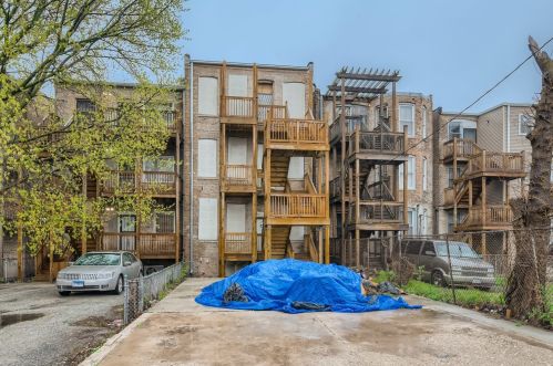 5932 Pr Ave, Chicago IL 60637-1321 exterior