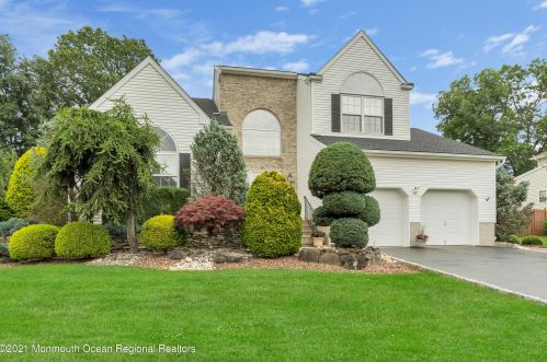 324 Meadowood Rd, Jackson Twp, NJ 08527-1178