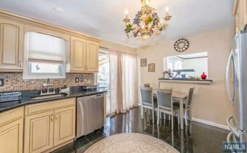 35 Orchard St, Teaneck NJ  07666-5001 exterior