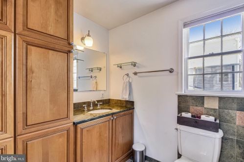 309 Wilkes St, Alexandria VA 22314-3853 exterior