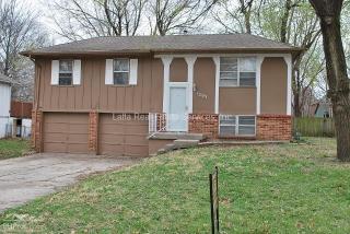 1203 Golfview Dr, Blue Springs MO  64029-9671 exterior