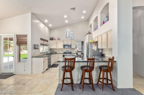 1310 Ivanhoe St, Chandler AZ 85226-1689 exterior