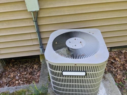 475 Putnam Pike, Killingly CT 06241-1608 exterior