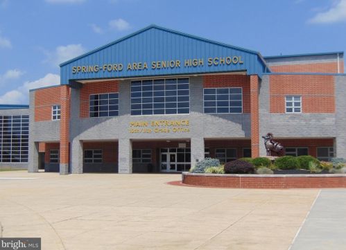 775 Main St, Limerick PA 19468-2403 exterior